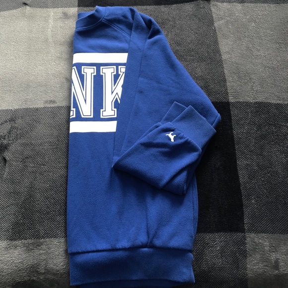 Victoria Secret Pink crewneck - Picture 2 of 5